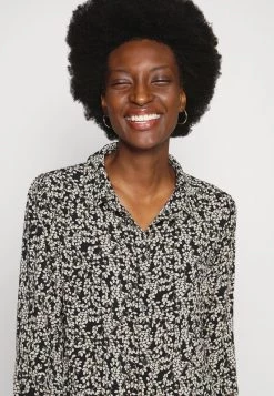 Modström - Damen ODA PRINT - Bluse - Black 11 Modström - Damen ODA PRINT - Bluse - Black -Mads Nørgaard Verkäufe 2022 f9d35e1cc2e84c3897c175db123d10e1