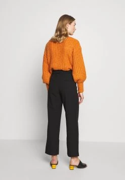 Modström - Damen KENDRICK CROPPED PANTS - Stoffhose - Black 10 Modström - Damen KENDRICK CROPPED PANTS - Stoffhose - Black -Mads Nørgaard Verkäufe 2022 faa7b30cb1874911aa8721ee17576488